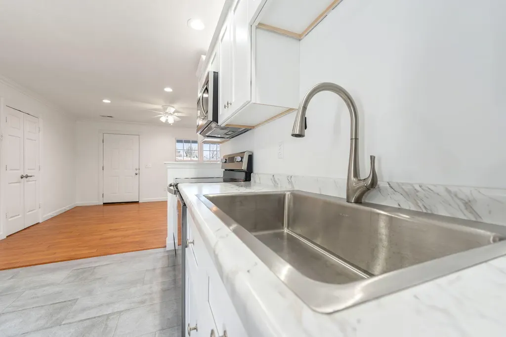 198 W Cumberland Avenue Jamestown KY 42629