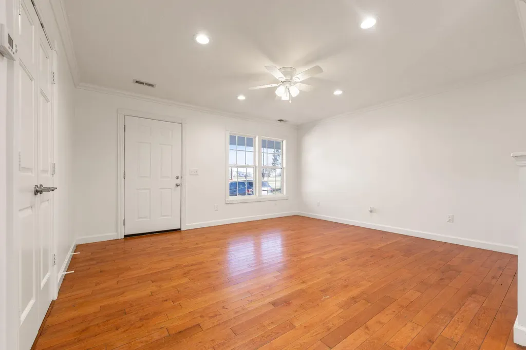 198 W Cumberland Avenue Jamestown KY 42629