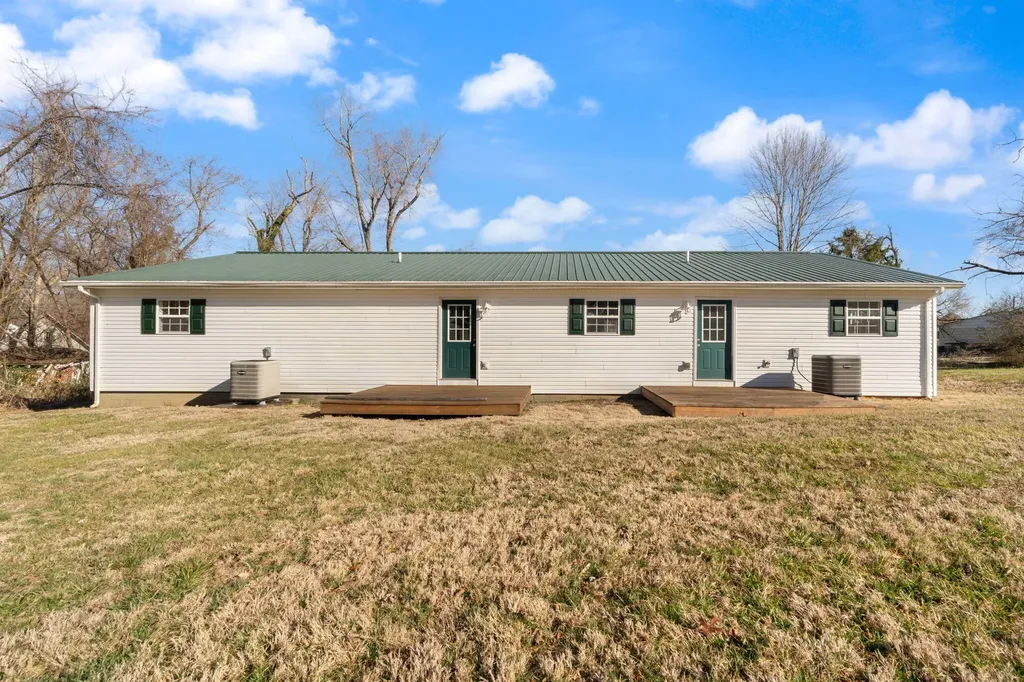 198 W Cumberland Avenue Jamestown KY 42629
