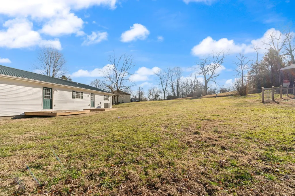 198 W Cumberland Avenue Jamestown KY 42629