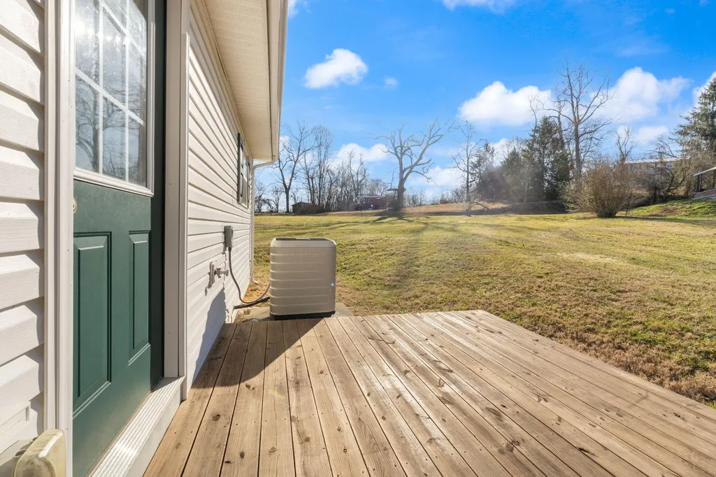 198 W Cumberland Avenue Jamestown KY 42629