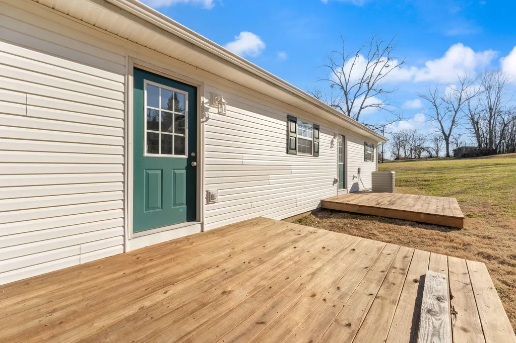 198 W Cumberland Avenue Jamestown KY 42629