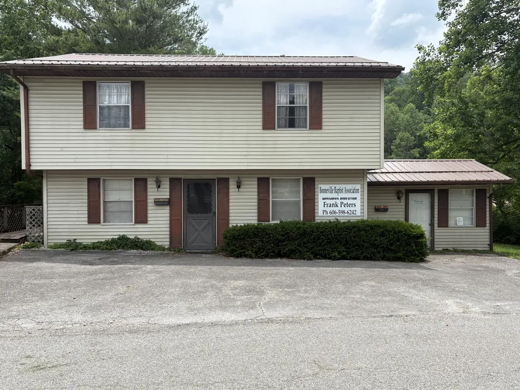 212 Maple Street Manchester KY 40962