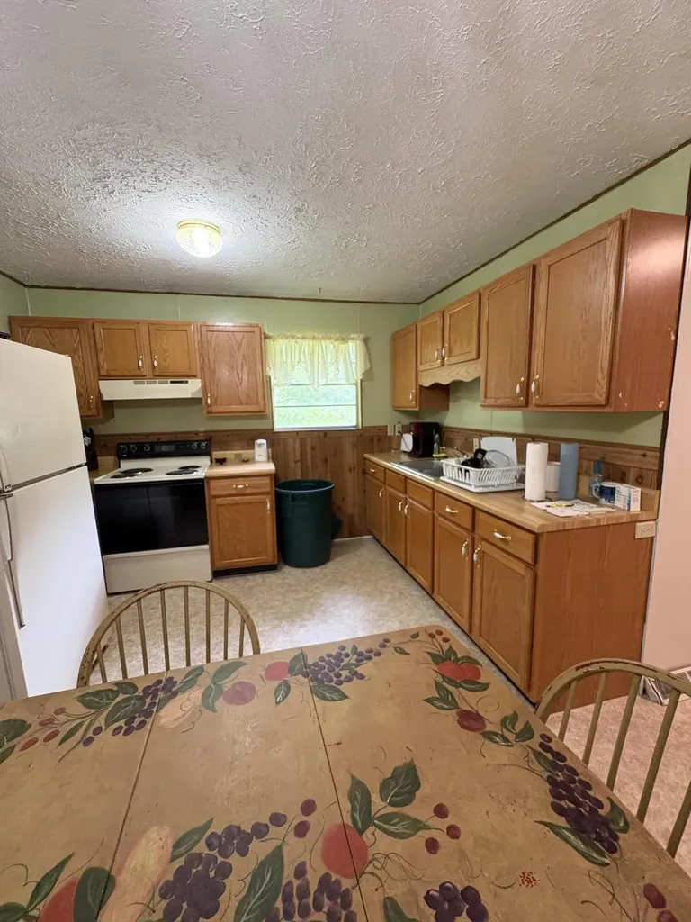 212 Maple Street Manchester KY 40962