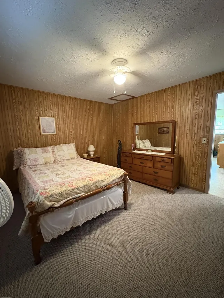 212 Maple Street Manchester KY 40962