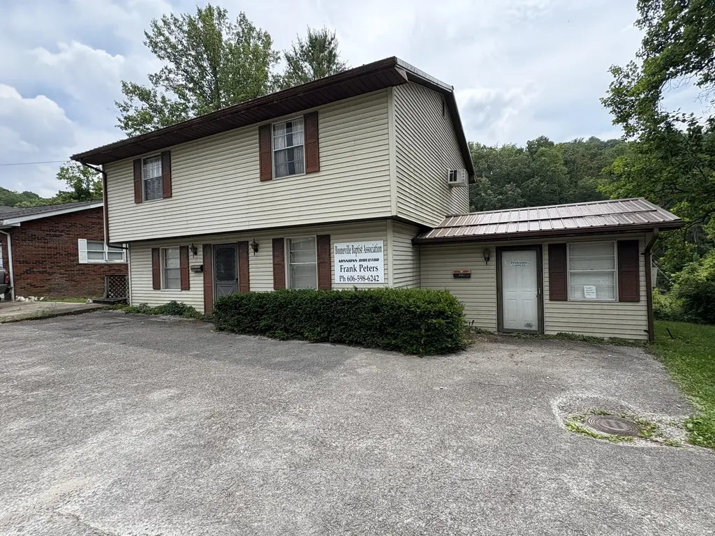 212 Maple Street Manchester KY 40962