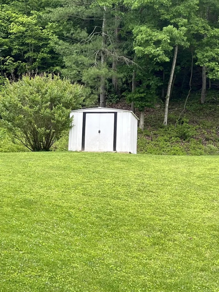 7515 South Key 32 Isonville KY 41149