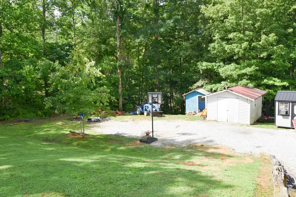 2489 Judio Road Burkesville KY 42717