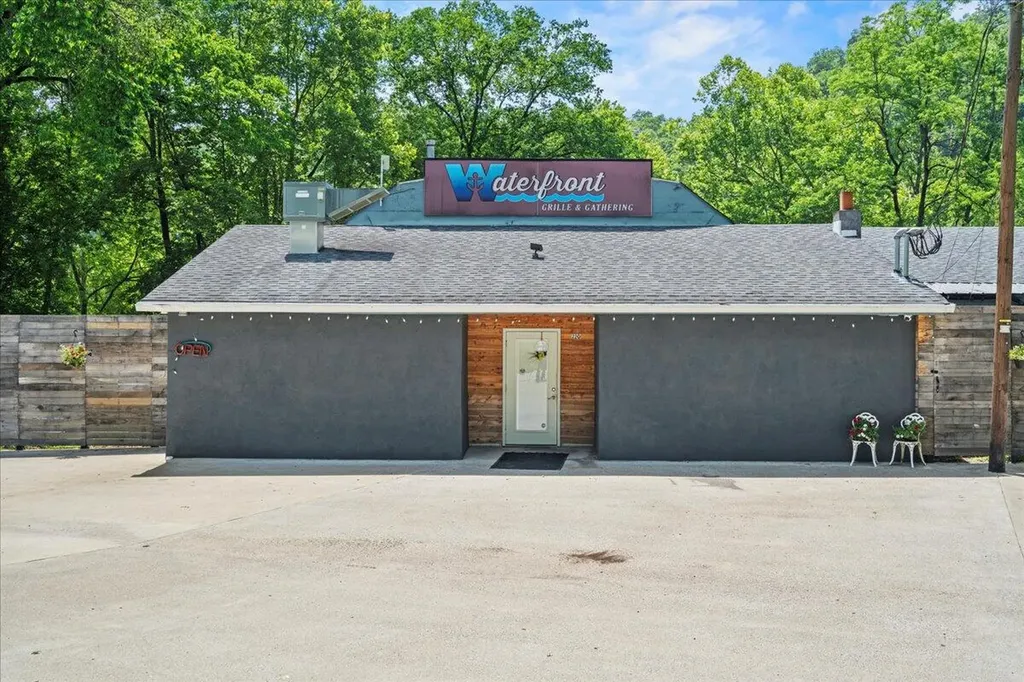 220 Athens Boonsboro Road Winchester KY 40391