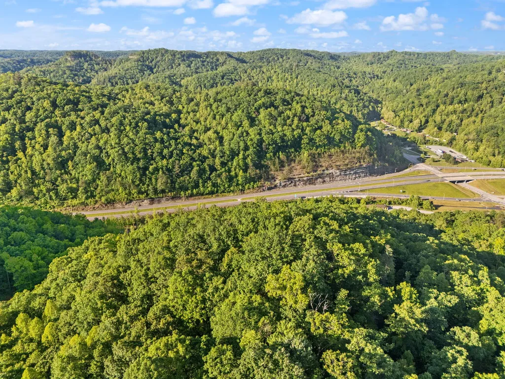 12332 Campton Road Stanton KY 40380