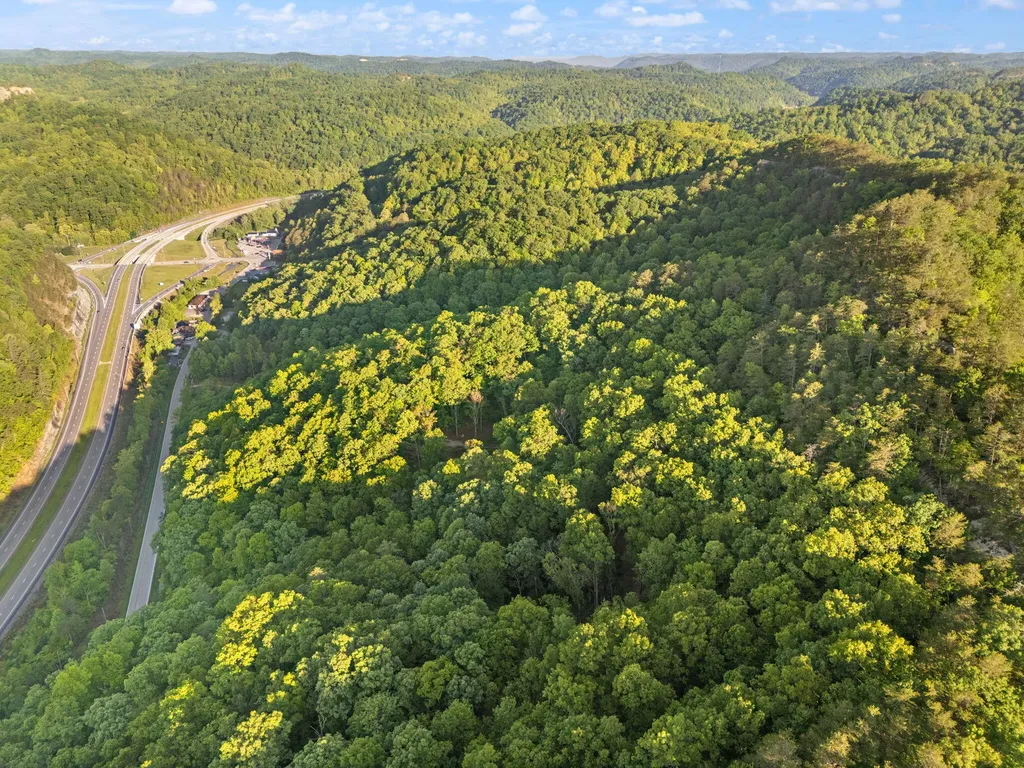12332 Campton Road Stanton KY 40380