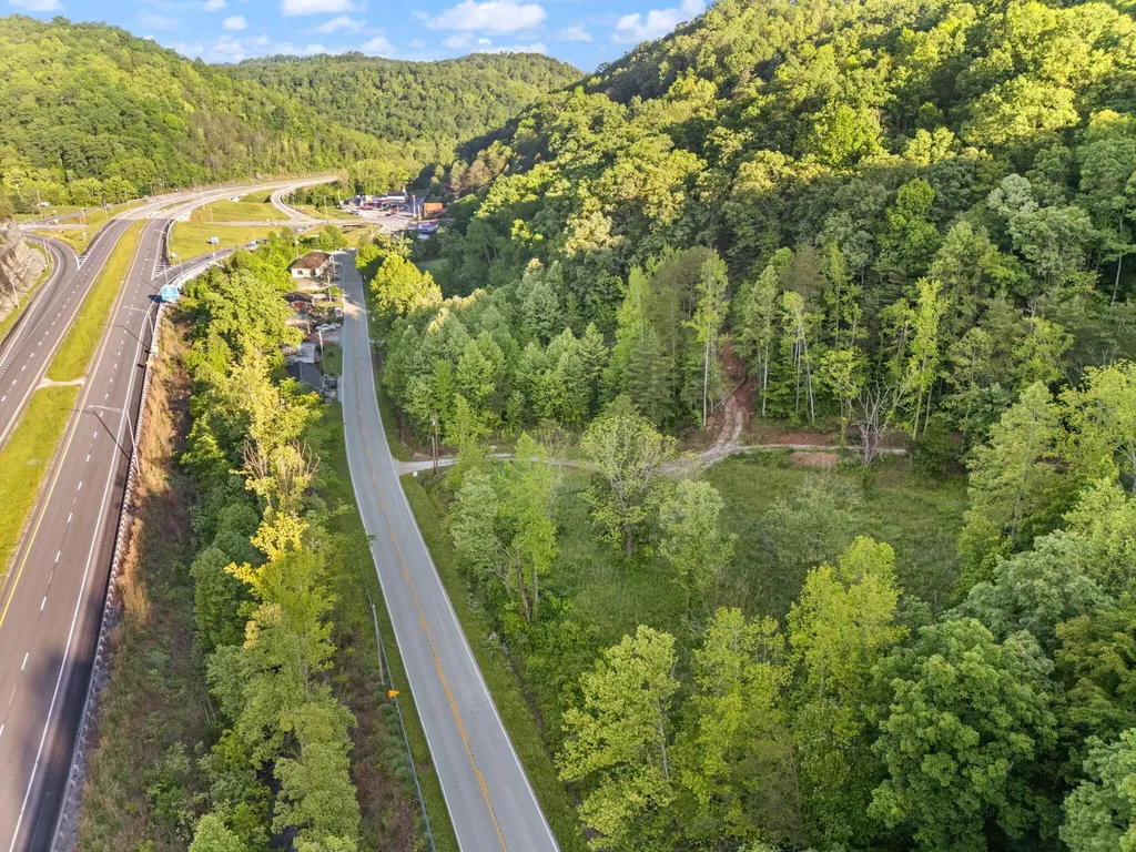12332 Campton Road Stanton KY 40380