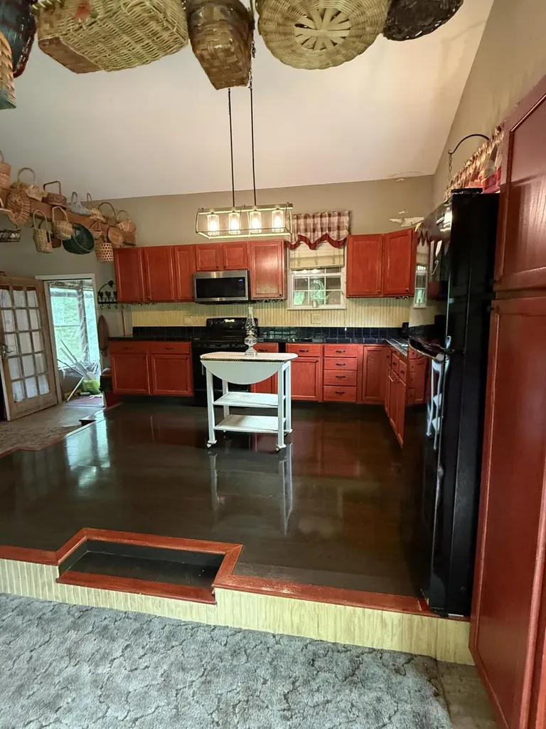 235 Elkview Road Somerset KY 42501