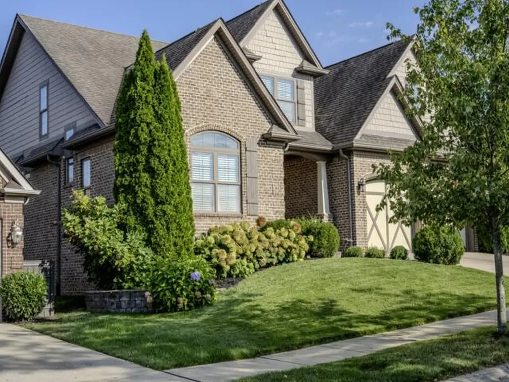 192 Somersly Place Lexington KY 40515