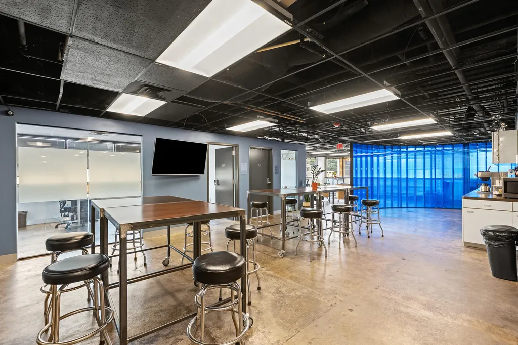 110 W Vine Street Lexington KY 40507