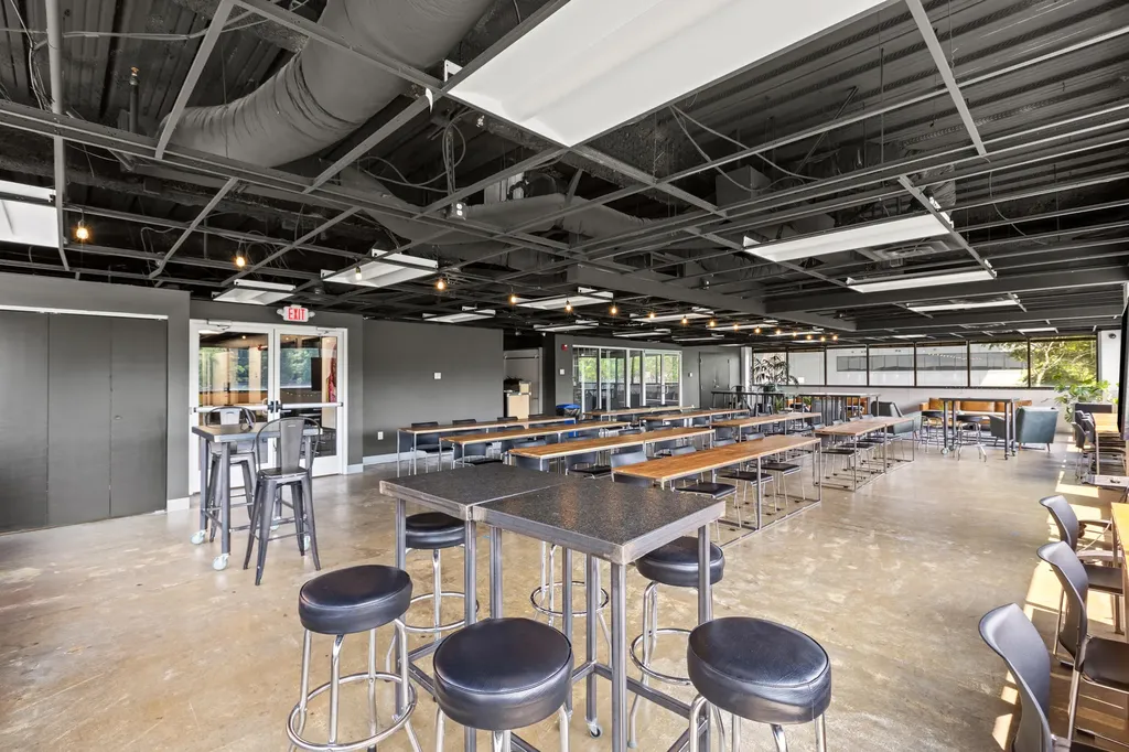 110 W Vine Street Lexington KY 40507