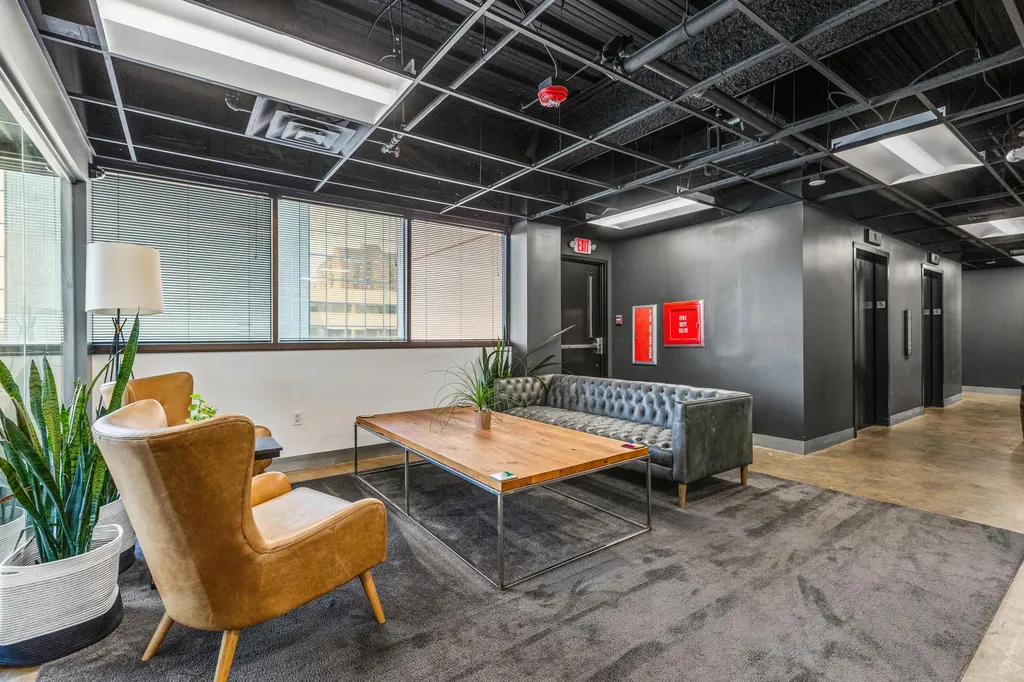110 W Vine Street Lexington KY 40507