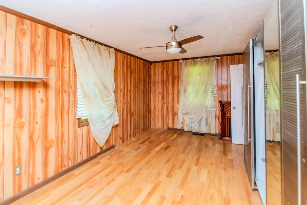 970 Highway 3001 Coalgood KY 40818