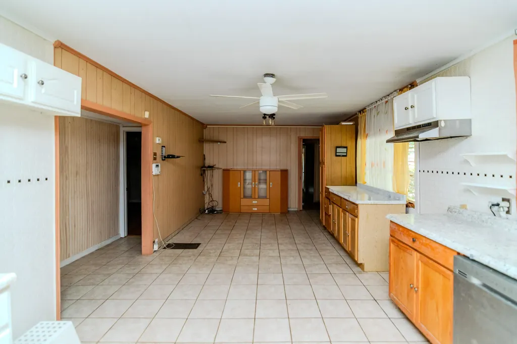 970 Highway 3001 Coalgood KY 40818