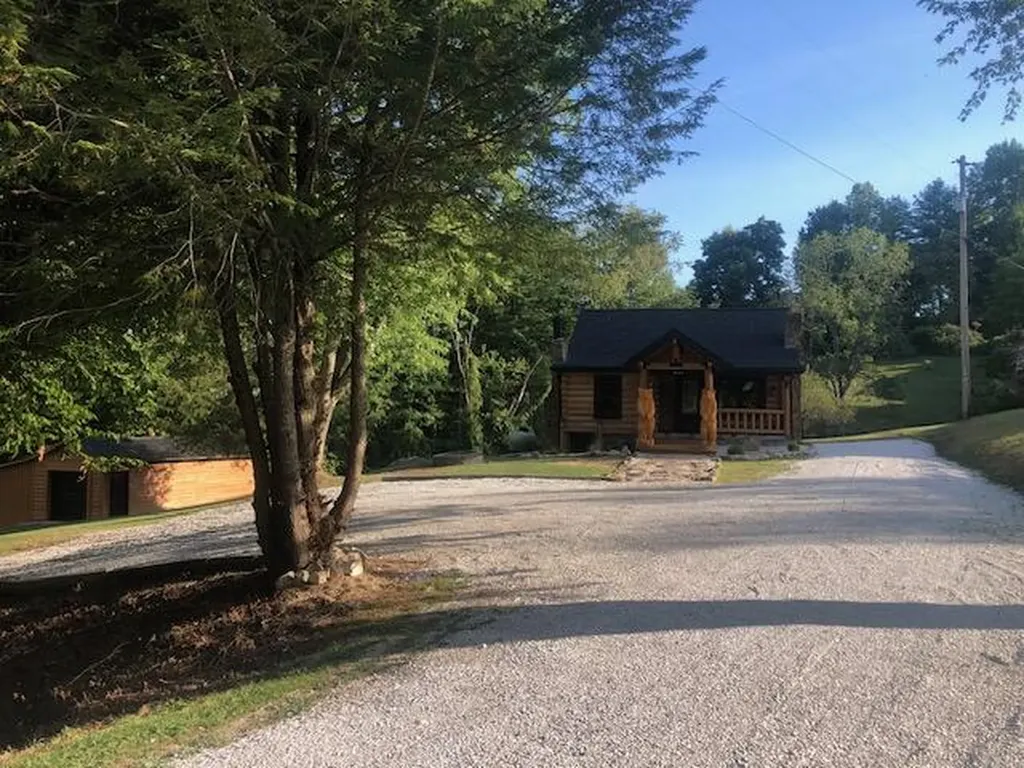 616 Zag Road West Liberty KY 41472