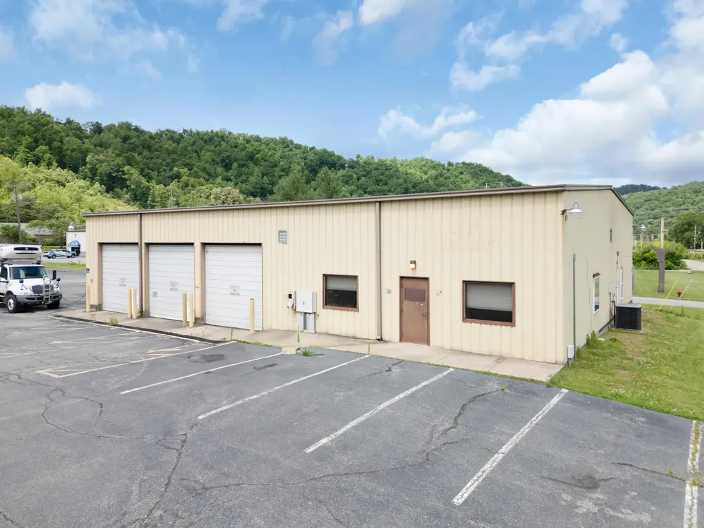 427 Cliff Road Prestonsburg KY 41653