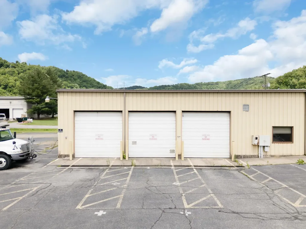 427 Cliff Road Prestonsburg KY 41653