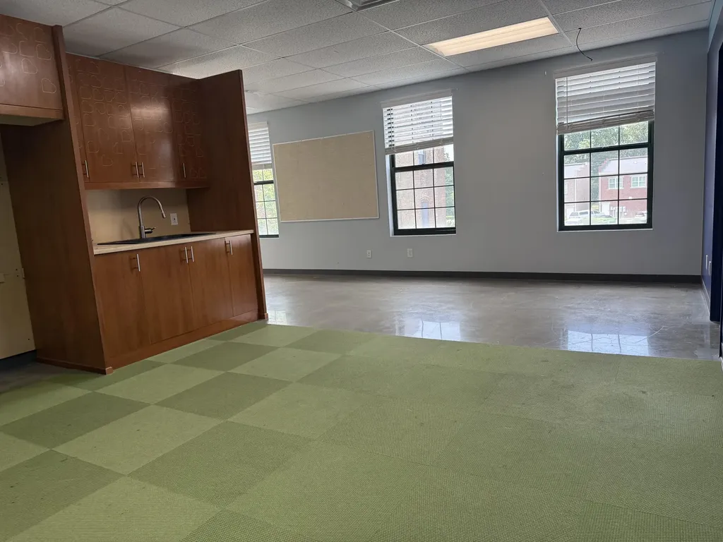 201-217 N Main Street Versailles KY 40383