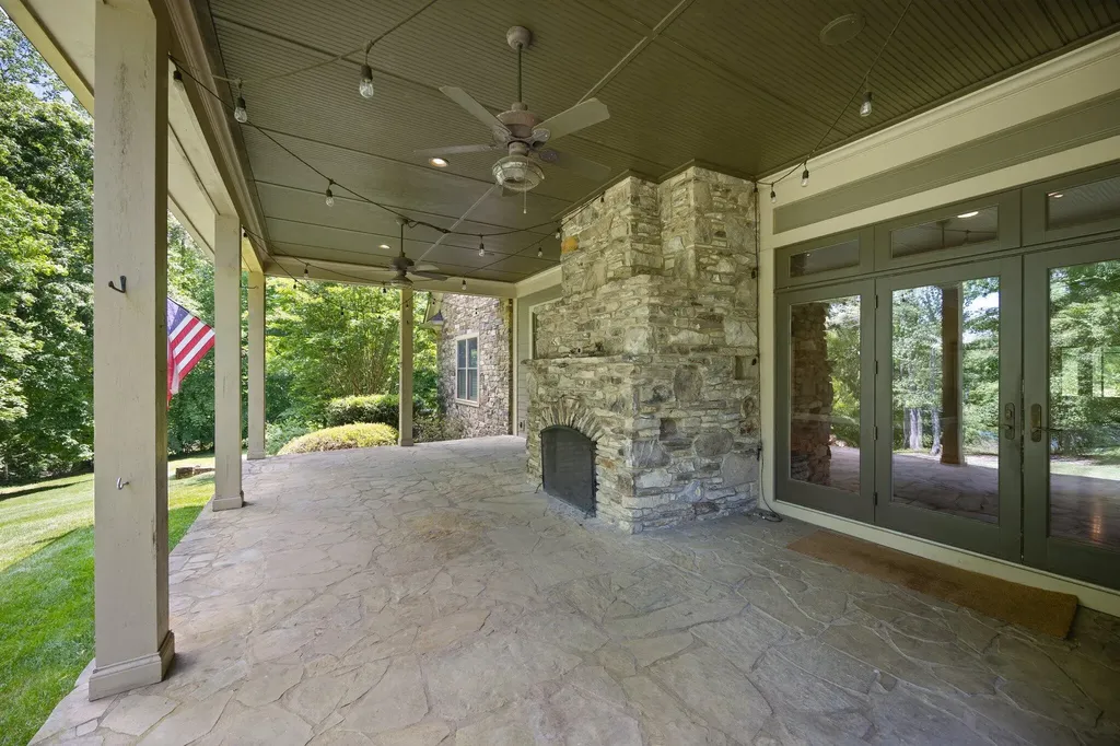 1360 State Highway 92 Jamestown KY 42629