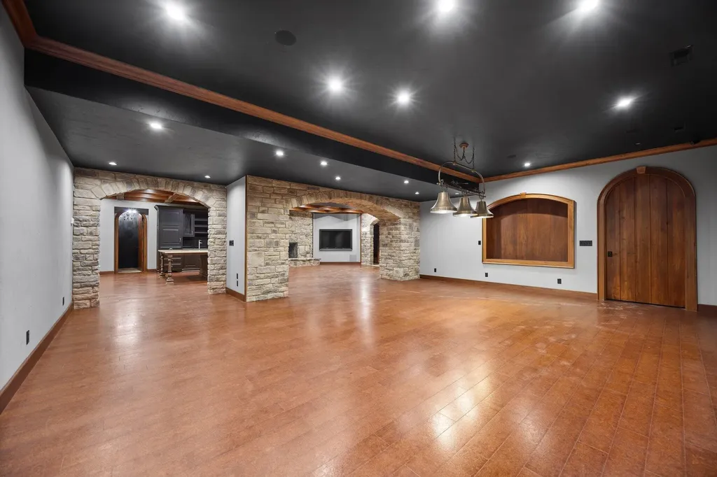 1360 State Highway 92 Jamestown KY 42629