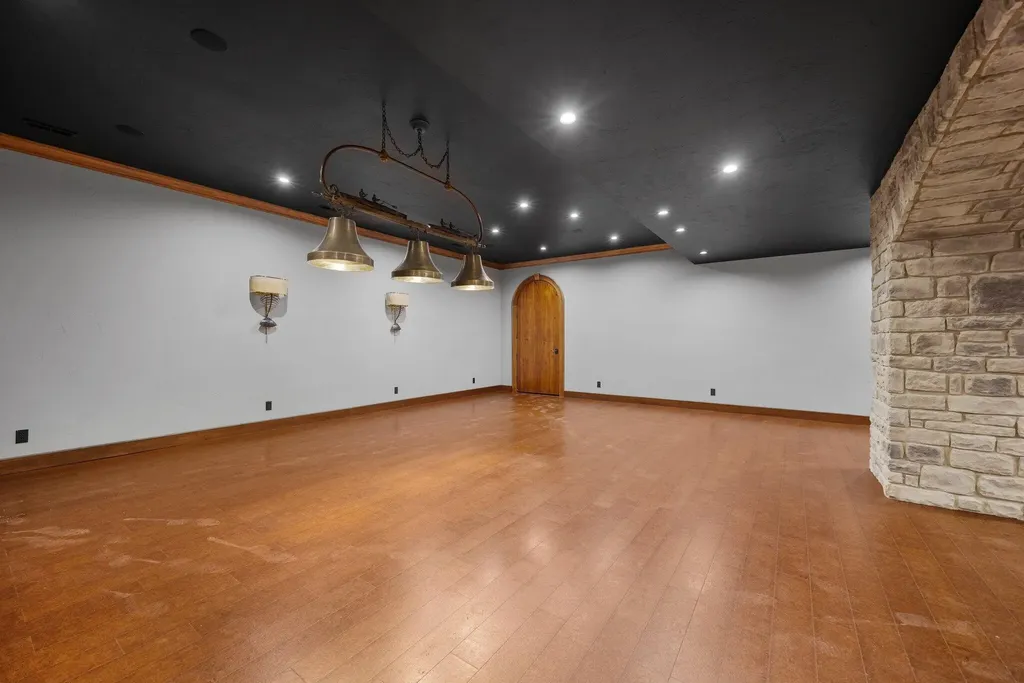 1360 State Highway 92 Jamestown KY 42629
