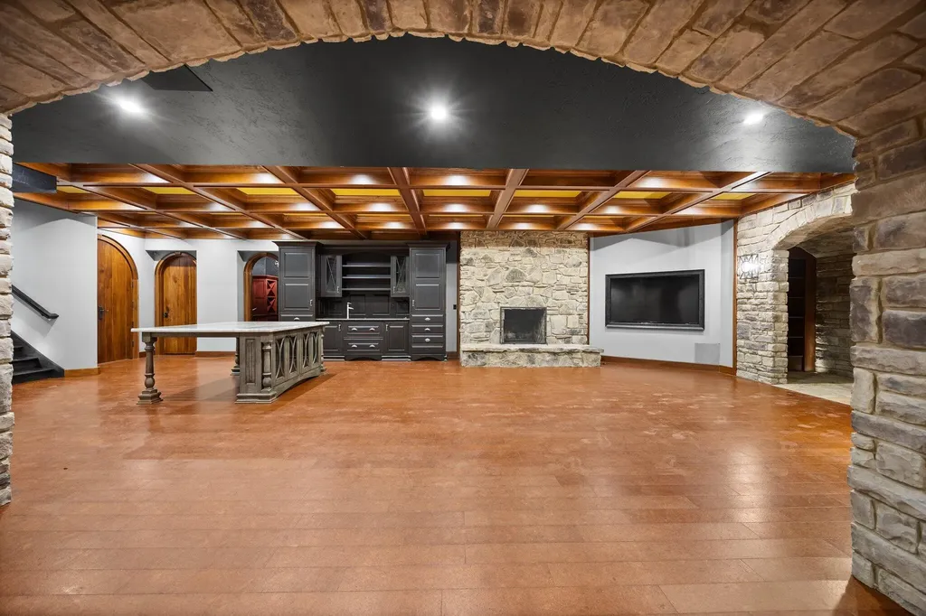 1360 State Highway 92 Jamestown KY 42629