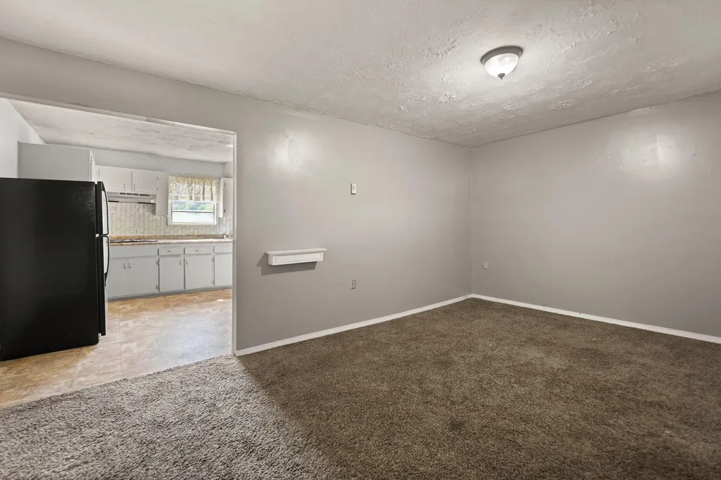 3947 Greenmount Bond Road London KY 40741