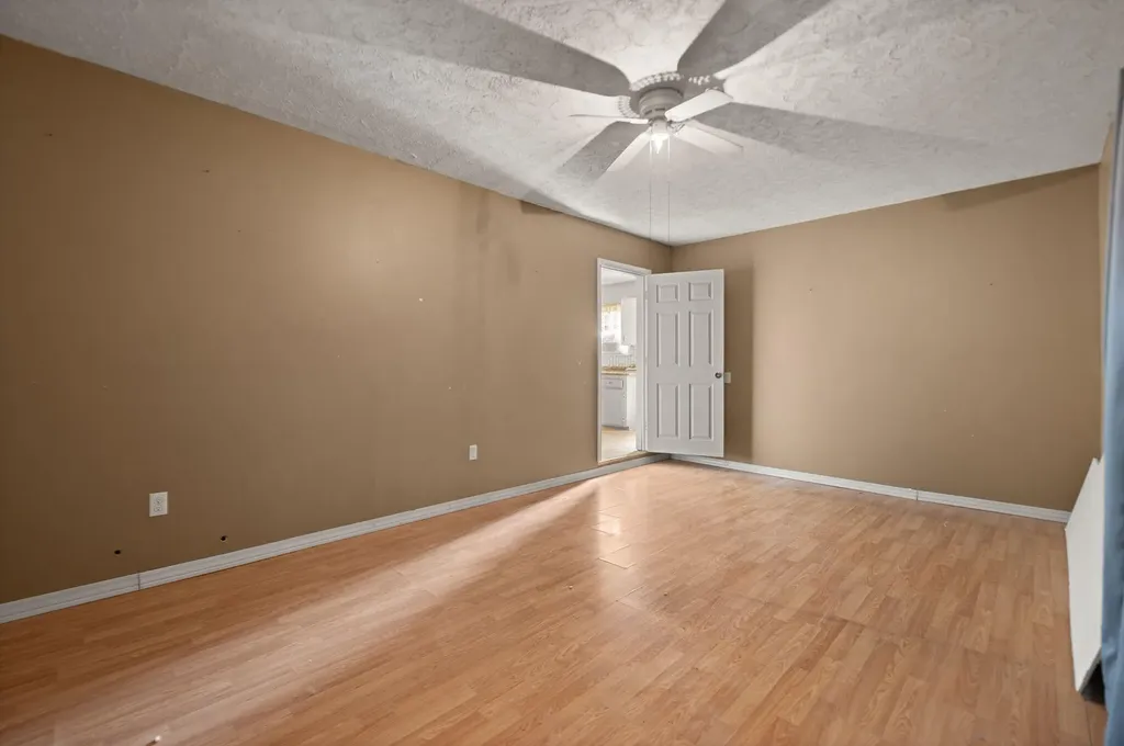 3947 Greenmount Bond Road London KY 40741