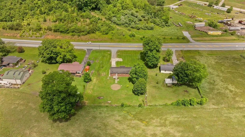 3947 Greenmount Bond Road London KY 40741