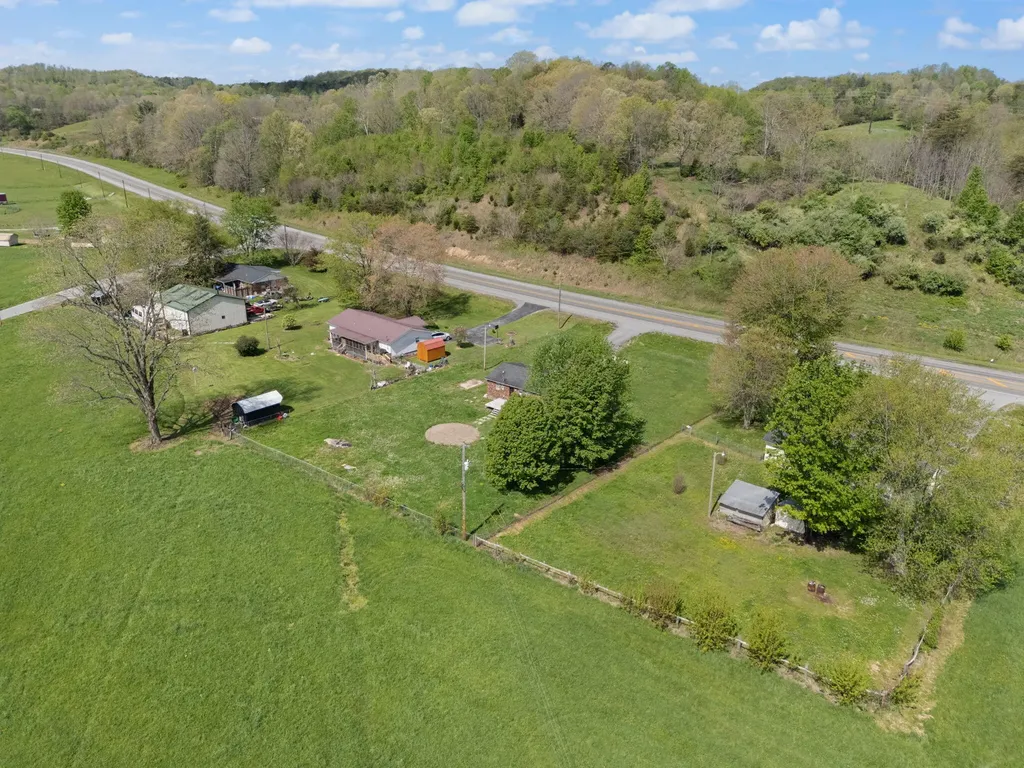 3947 Greenmount Bond Road London KY 40741