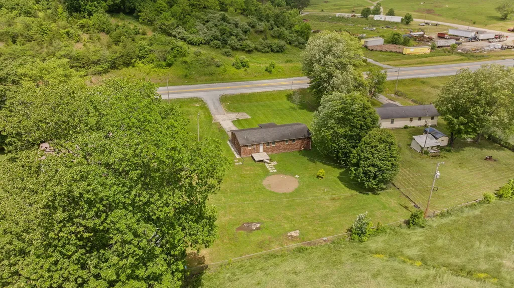 3947 Greenmount Bond Road London KY 40741