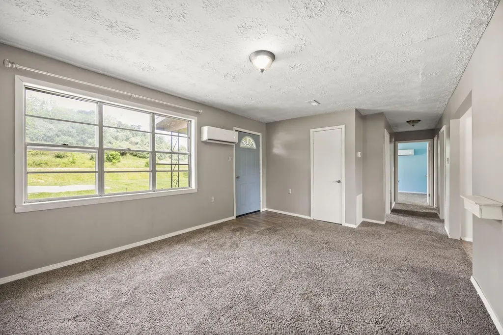 3947 Greenmount Bond Road London KY 40741