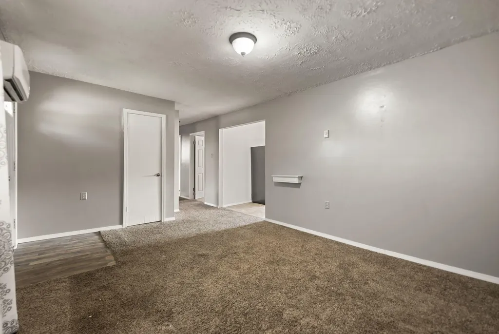 3947 Greenmount Bond Road London KY 40741