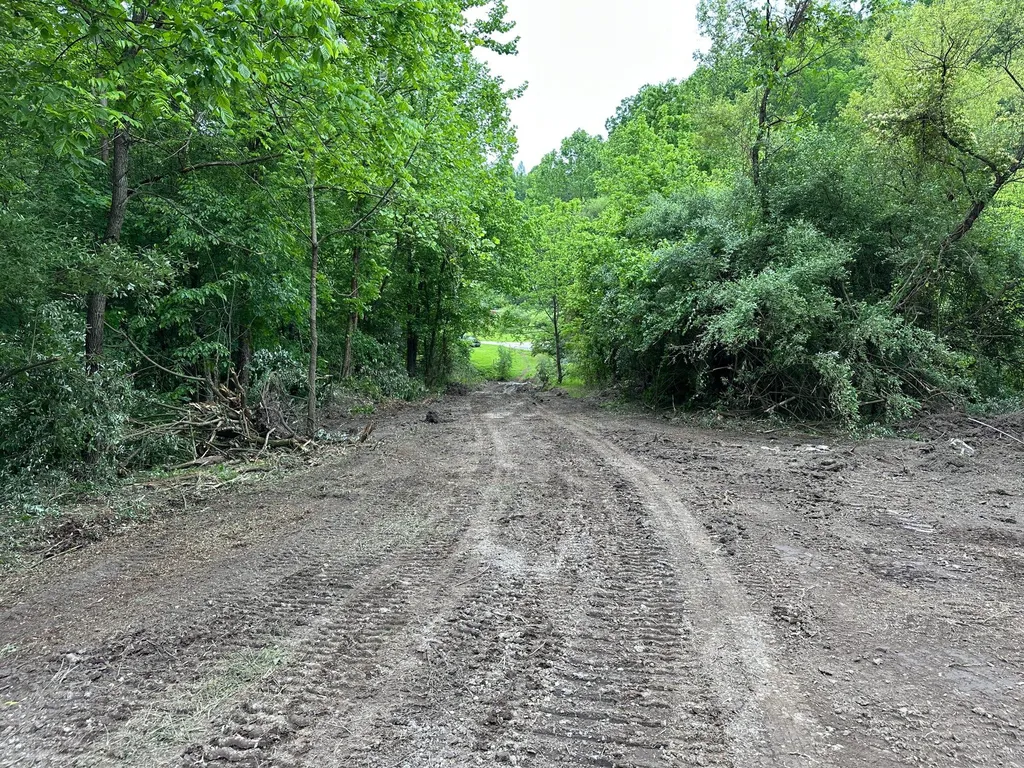 150 Sycamore Creek Road Van Lear KY 41265