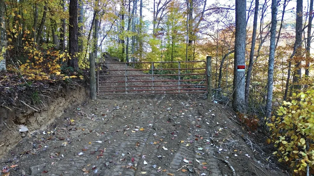 150 Sycamore Creek Road Van Lear KY 41265