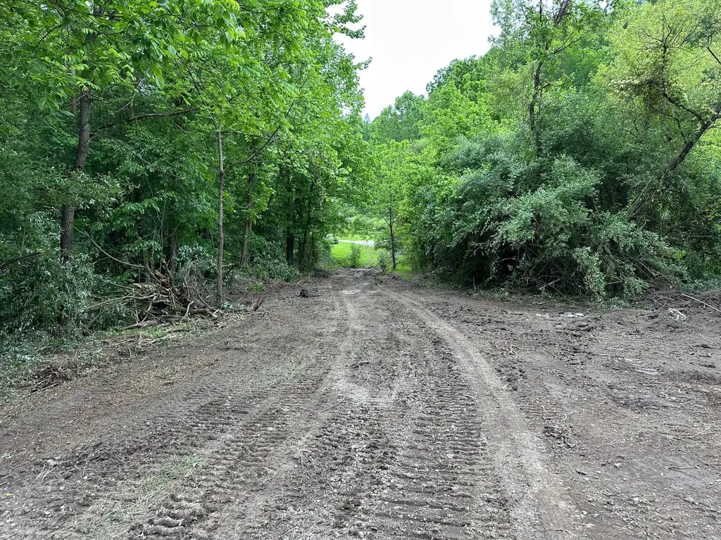 150 Sycamore Creek Road Van Lear KY 41265