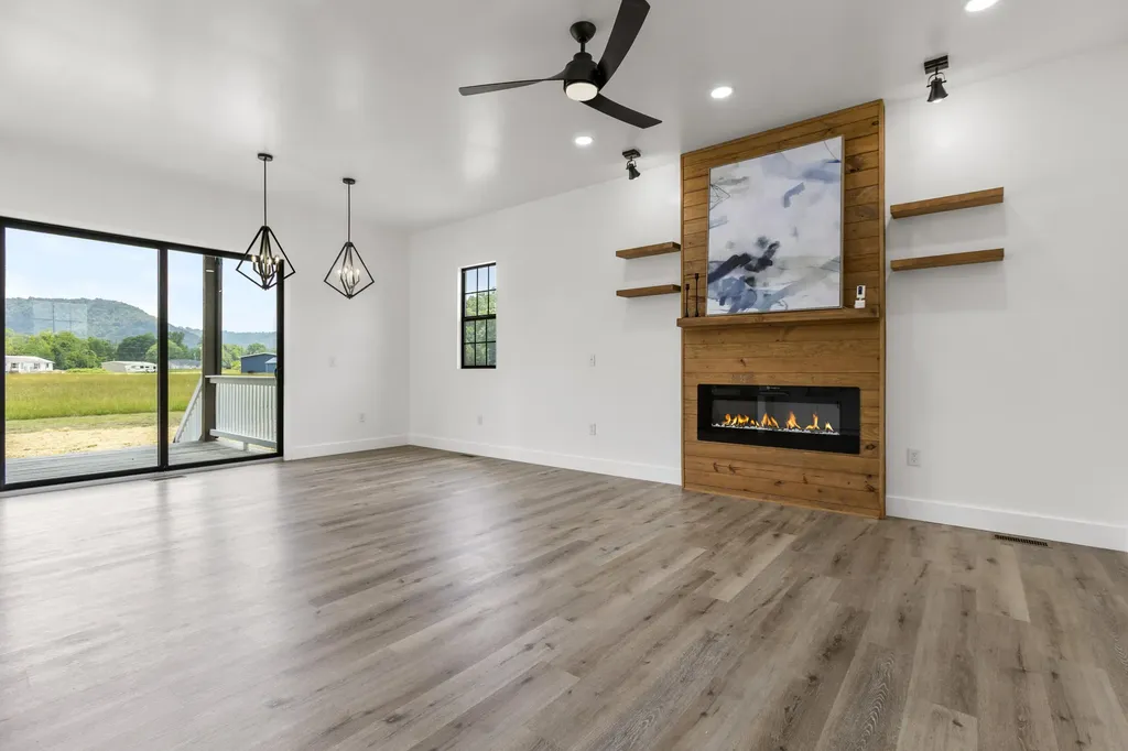 138 Hickory Grove Lane Stanton KY 40380