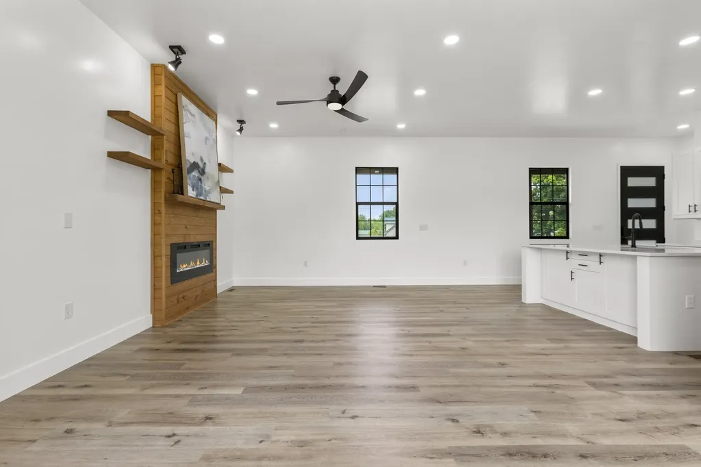 138 Hickory Grove Lane Stanton KY 40380