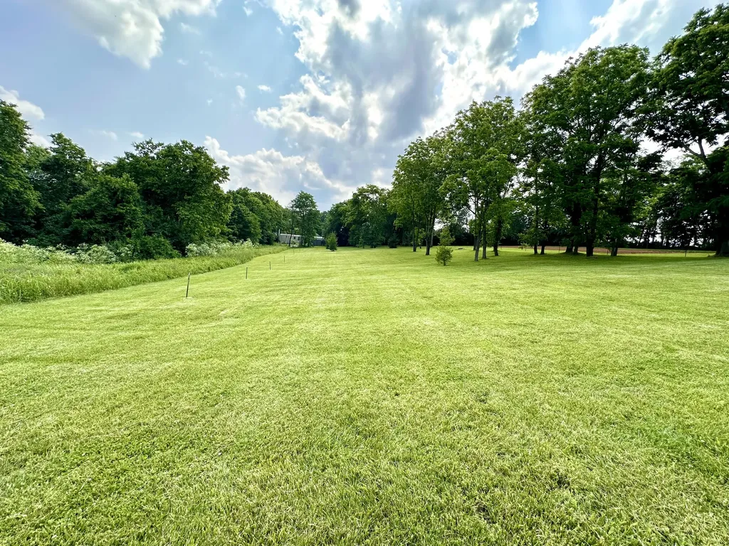 44 Magnolia Avenue Millersburg KY 40348