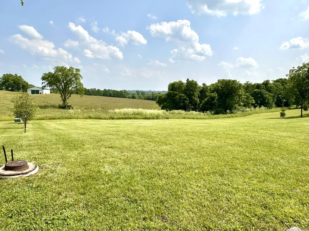 44 Magnolia Avenue Millersburg KY 40348