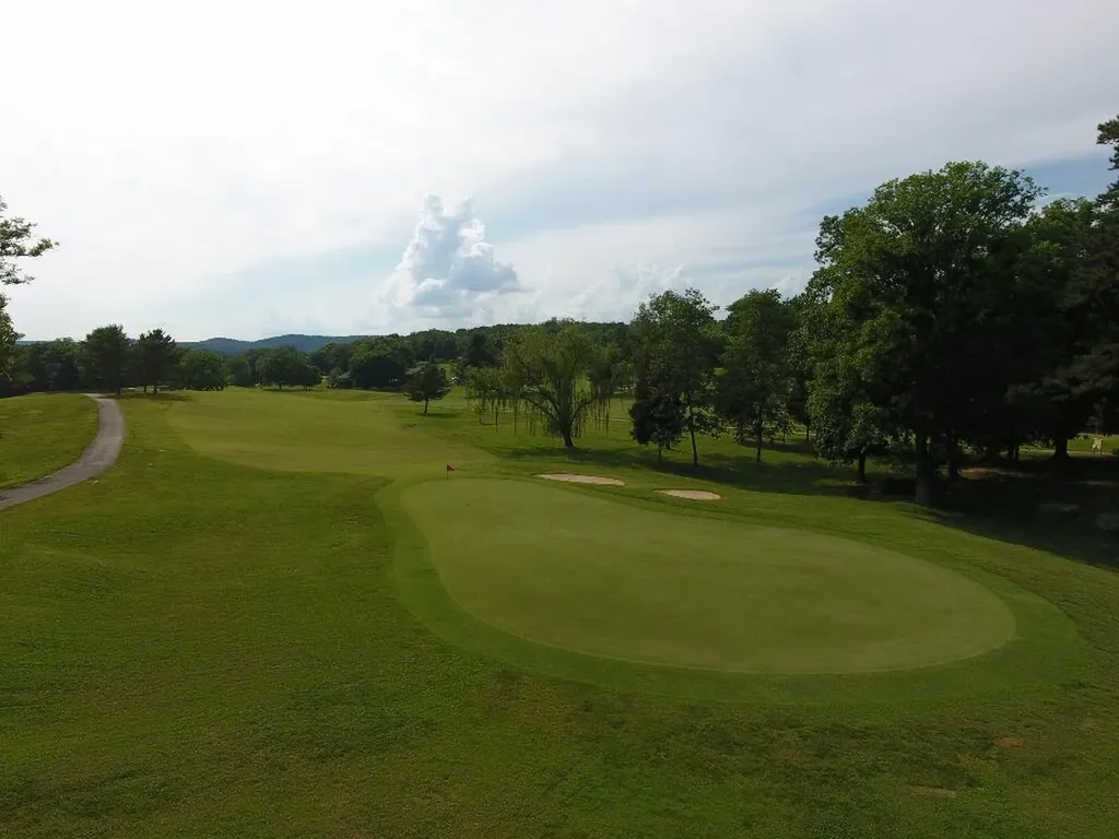 101-3 Woodson Bend Resort Bronston KY 42518