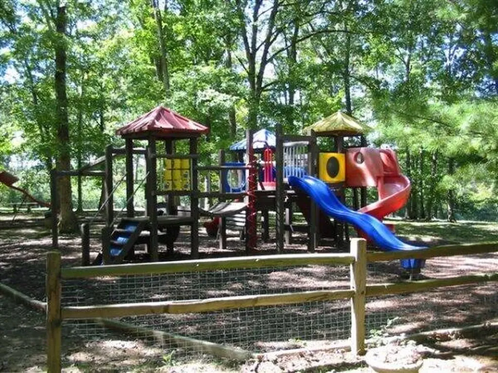 101-3 Woodson Bend Resort Bronston KY 42518
