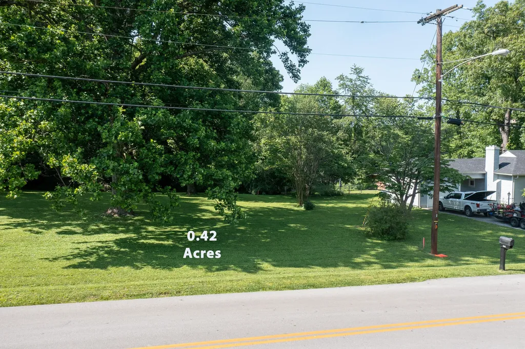 376 -a E French Avenue Burnside KY 41519