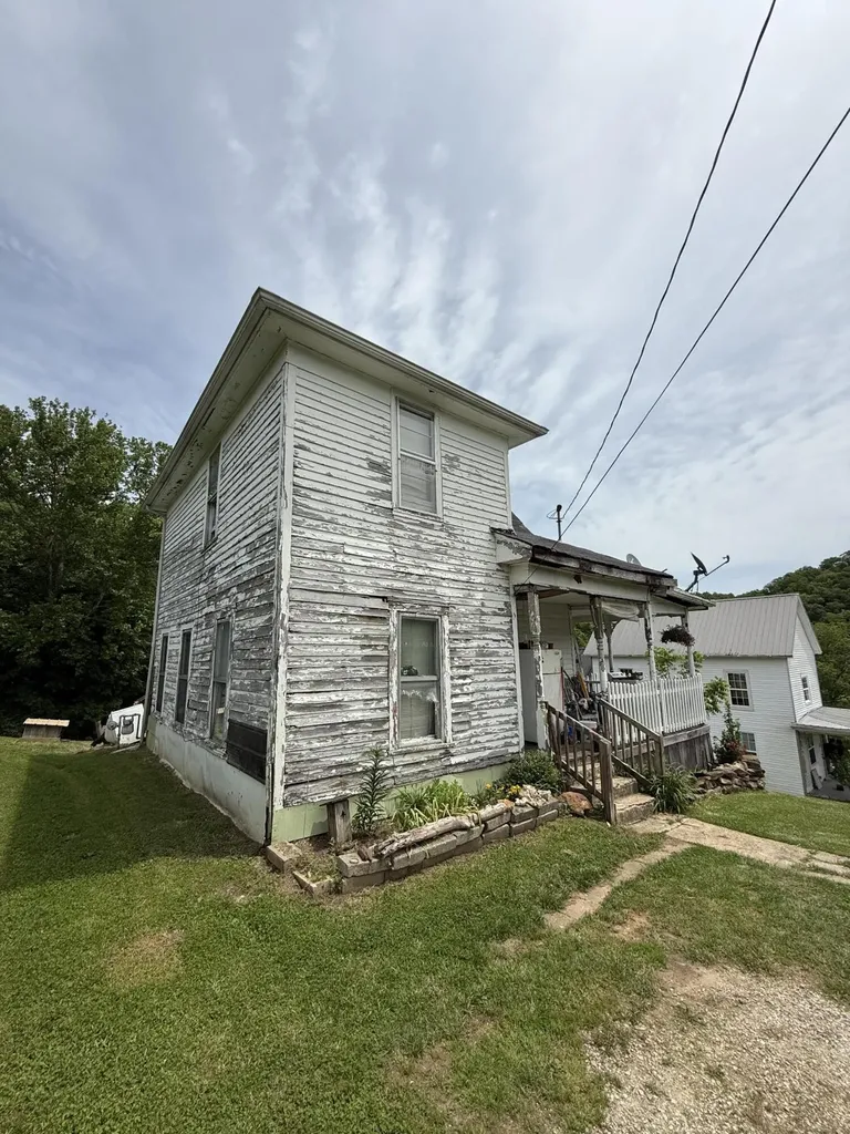 260 Center Street Beattyville KY 41311