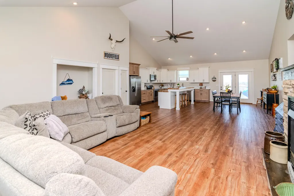 5990 Moorefield Road Carlisle KY 40311